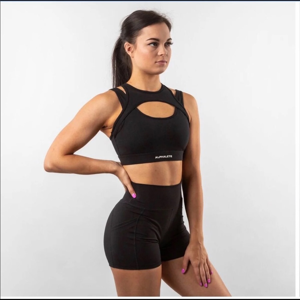 Alphalete surface keyhole bra